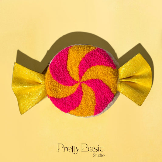 Bonbon hand tufted pouch