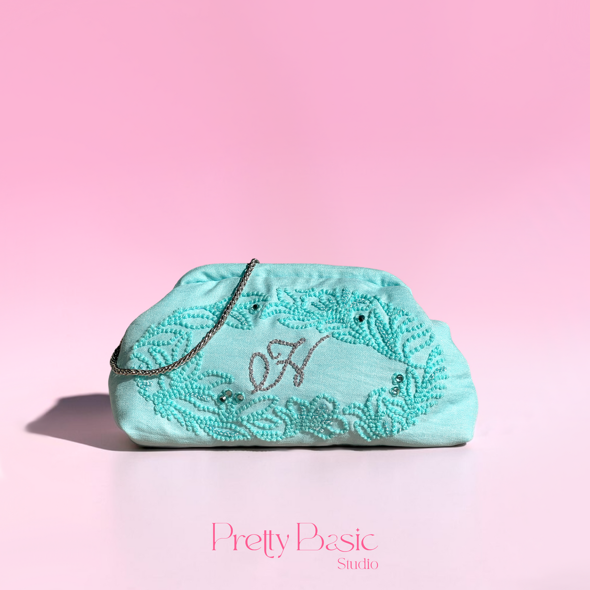 The Muse Clutch