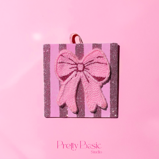 Pretty Bow Hand Tufted wall decor