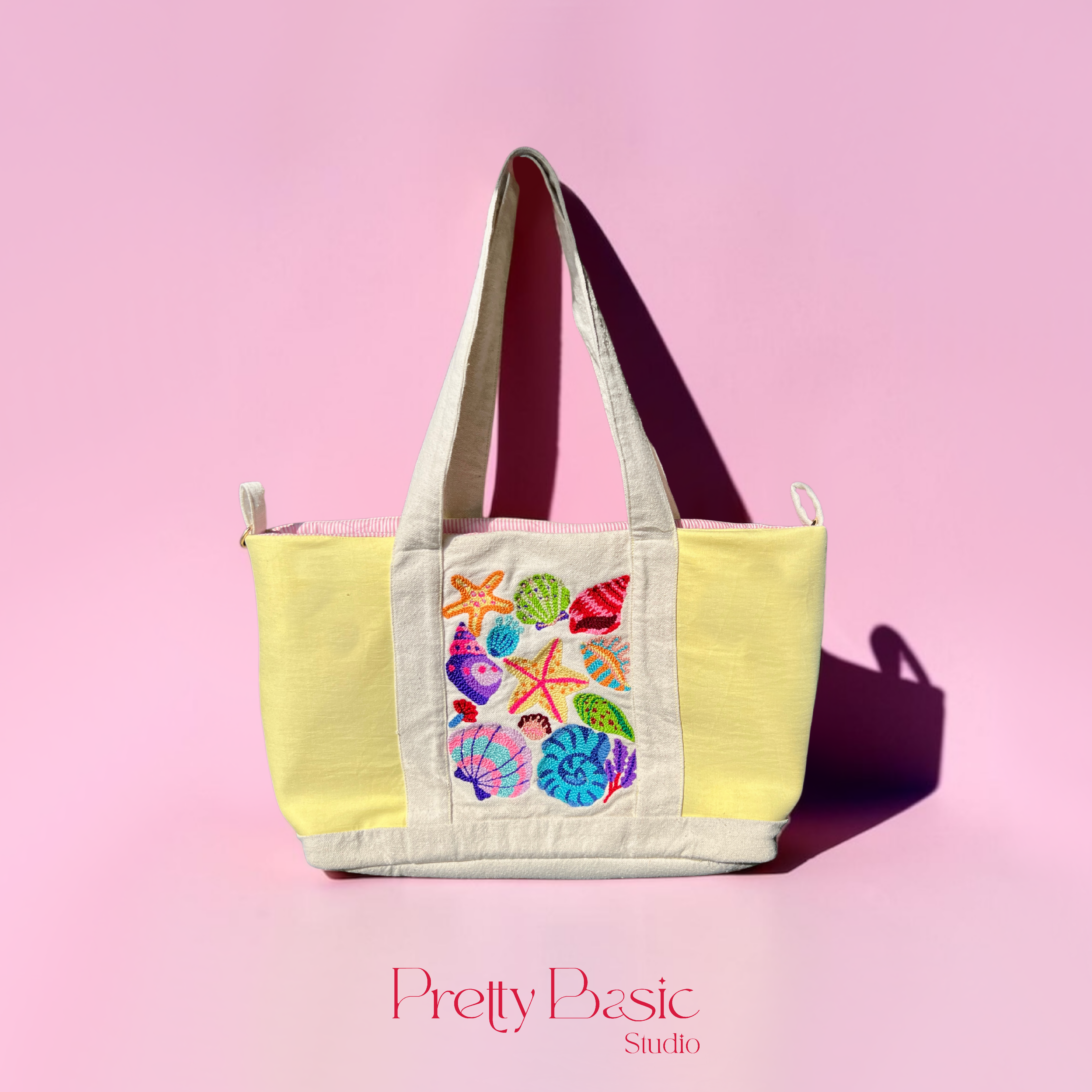 Seaside Treasures  Hand-Tufted Travel Tote