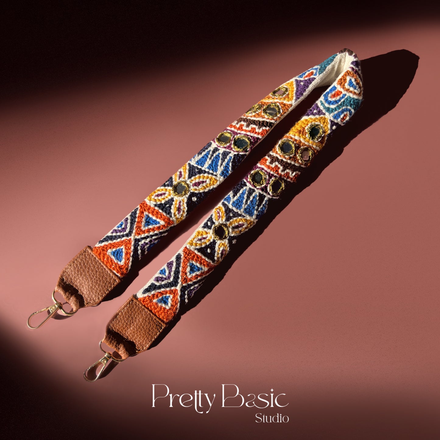 Africano hand tufted Strap