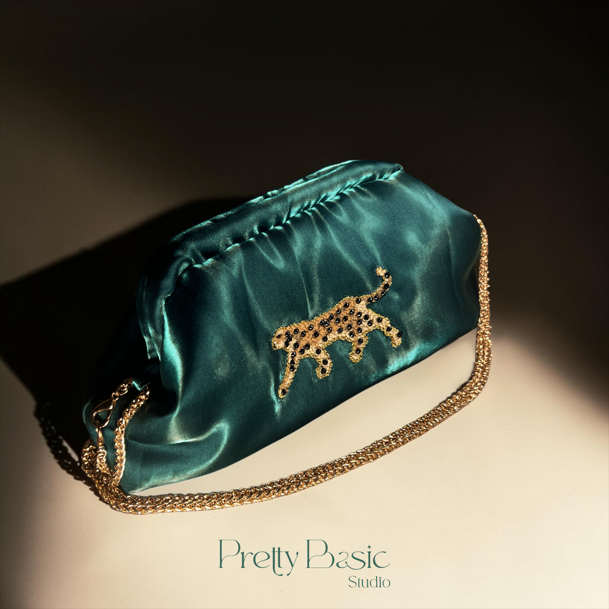 Emerald Instinct Clutch
