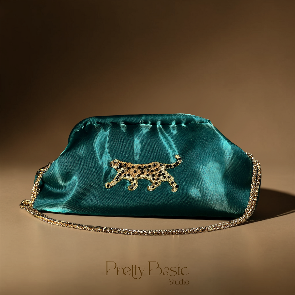 Emerald Instinct Clutch