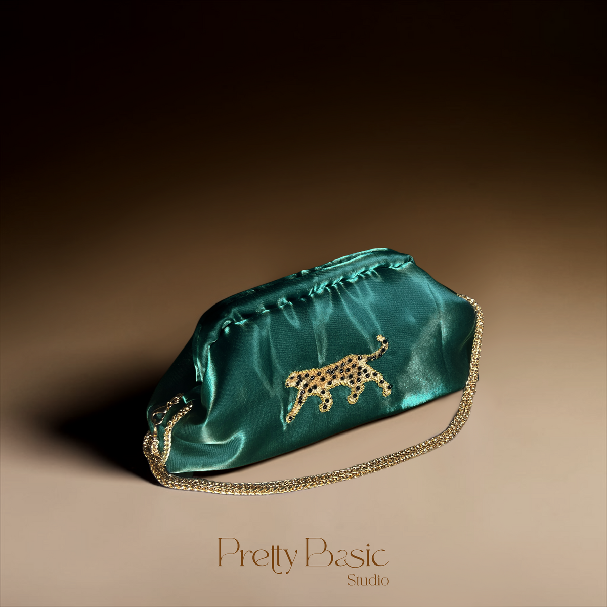 Emerald Instinct Clutch