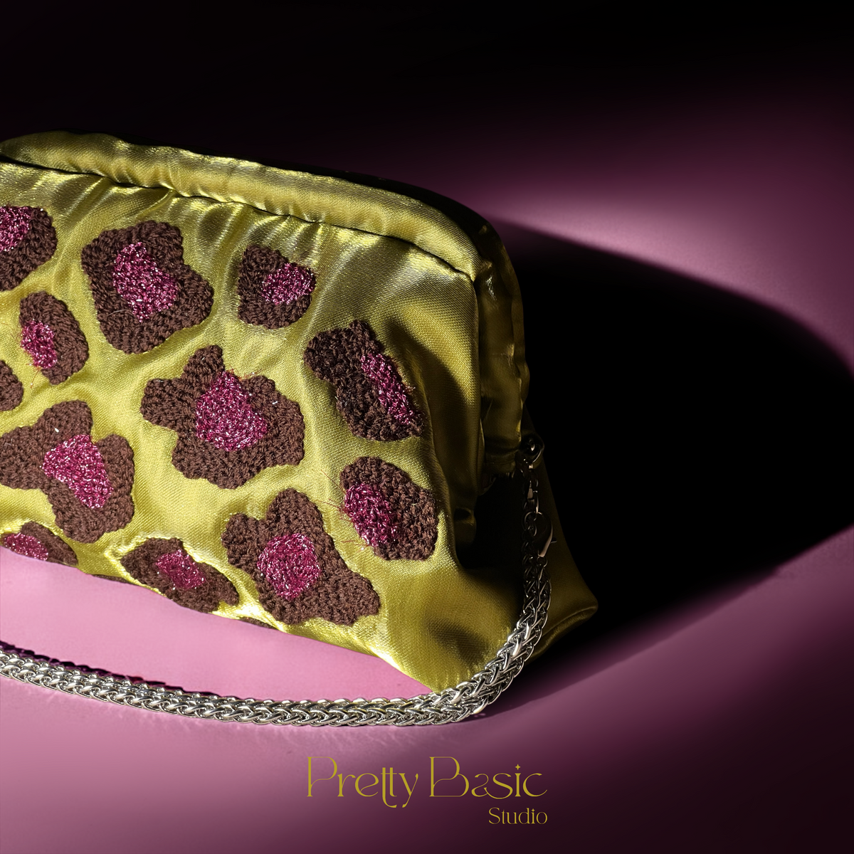 The Wild Affair Clutch
